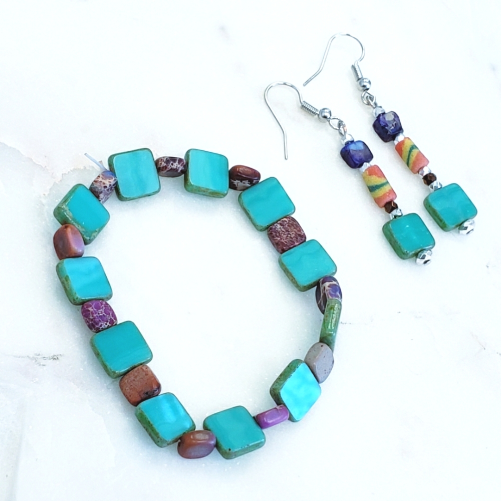 💟 Beautiful Handmade Earrings and Bracelet set